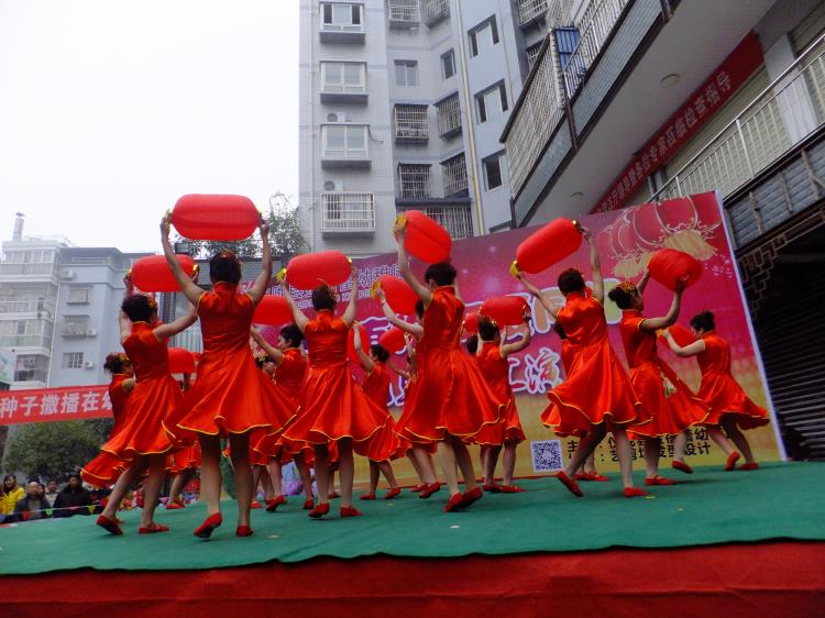 庆元旦大型文艺汇演完美落幕-仪陇县金蓓蕾幼稚园