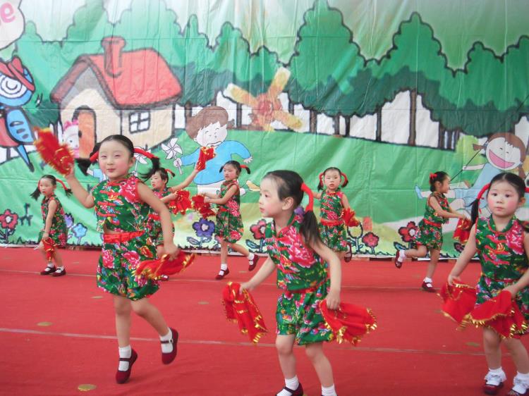 五年级六一儿童节绘画