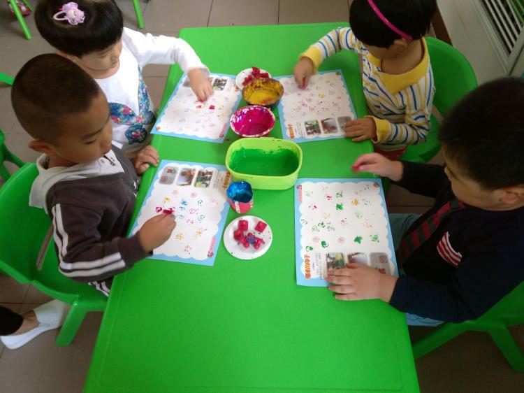 各种各样的交通工具幼儿园 zy20150922151817.jpg
